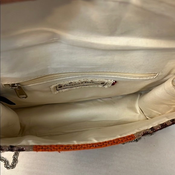 AMERICA & BEYOND GEOMETRIC CHAIN CROSSBODY BAG - Picture 6 of 16